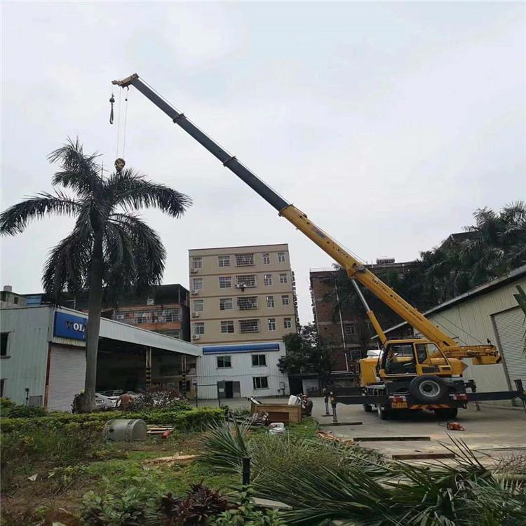 威远12吨吊车出租一天的收费标准是什么