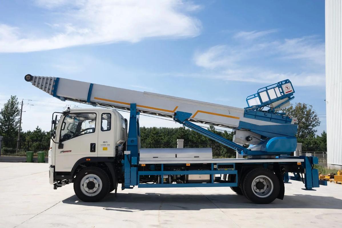 威远云梯上料车租赁费用