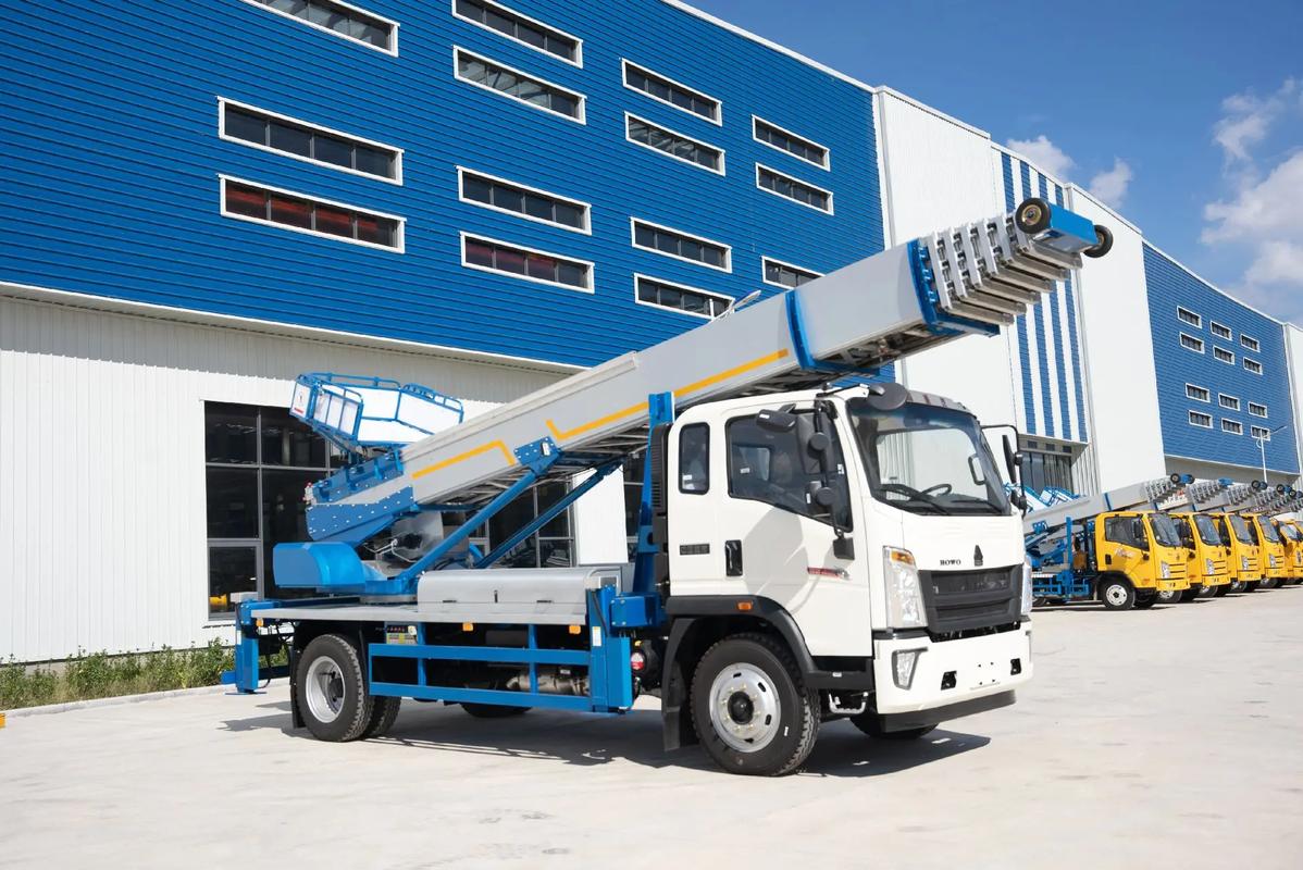 威远出租云梯车高空作业车 建筑垃圾搬运