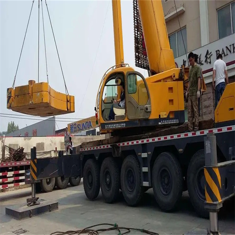 威远当地吊车出租|机器吊装|75吨|工厂搬迁服务